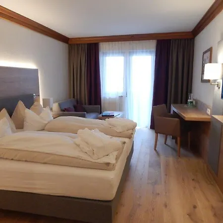 Hotel Unterhof 4*