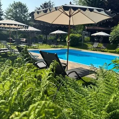 فندق Unterhof 4*