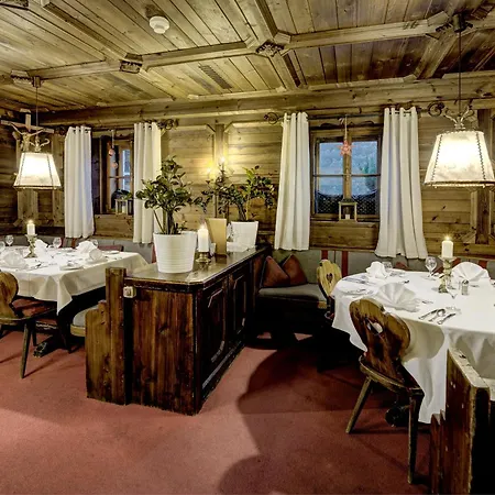 Unterhof 4*
