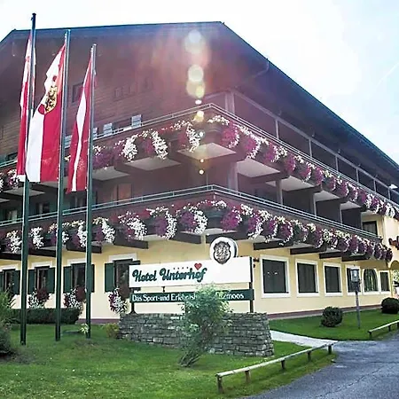 Unterhof 4*