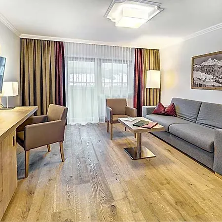 Unterhof 4*