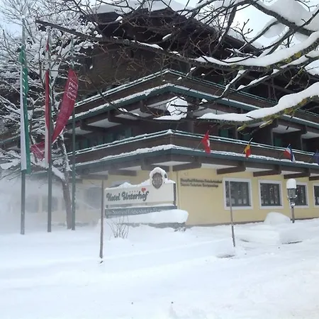 Hotel Unterhof 4*