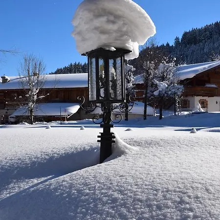 Unterhof 4*