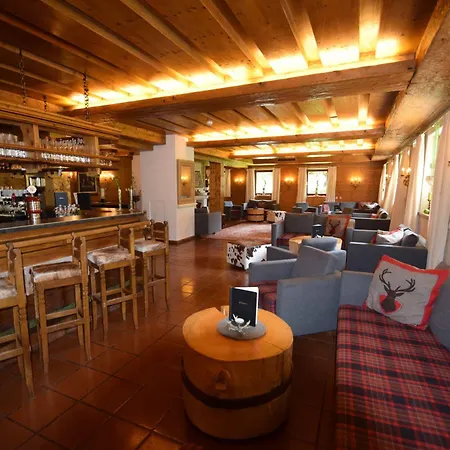Unterhof 4*